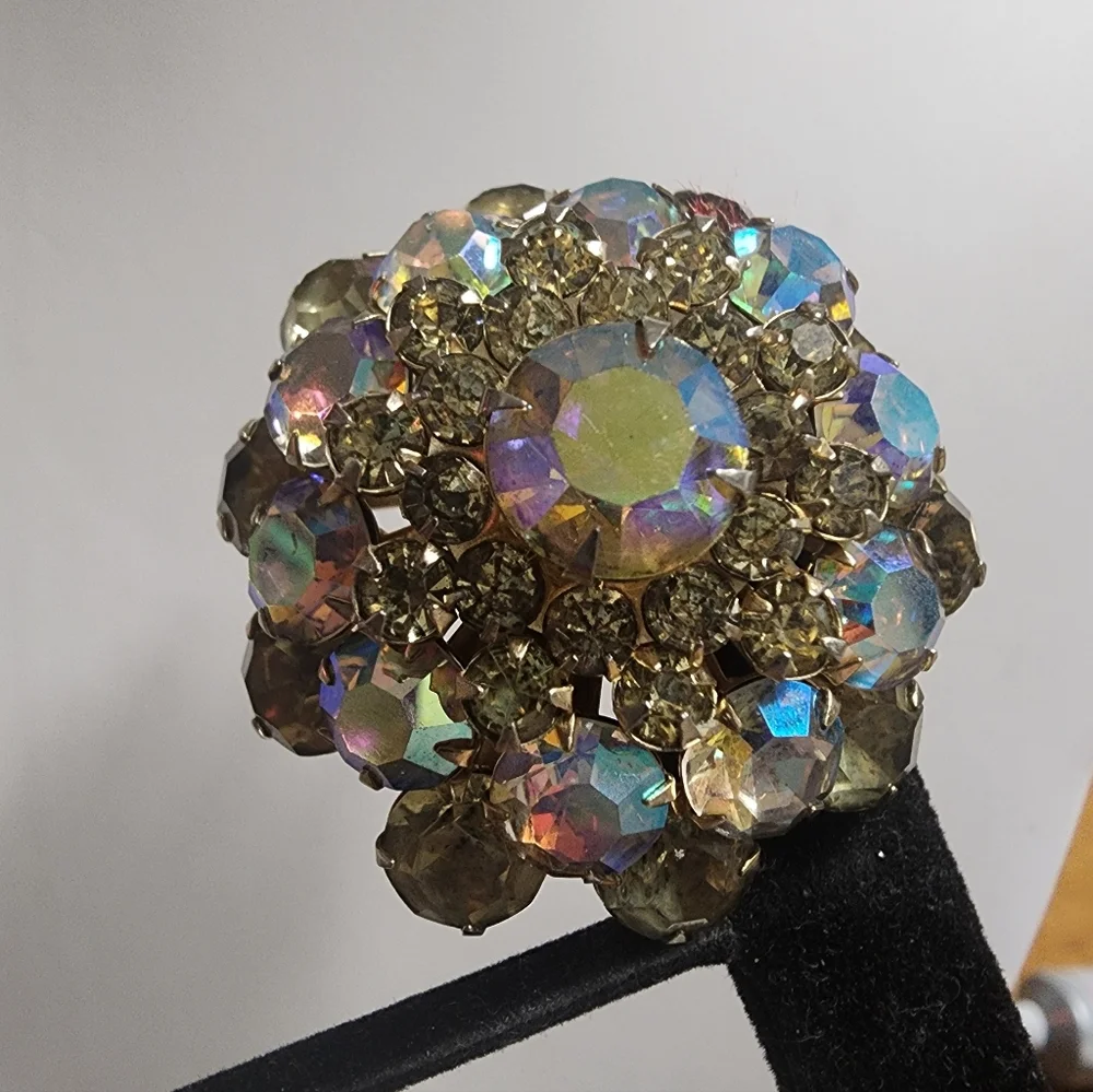 Vintage Yellow Aurora Borealis Brooch - Picture 7 of 7